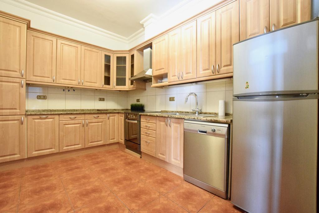 Standerd Apartment By Hi5 - Lovag Family Suites 부다페스트 외부 사진