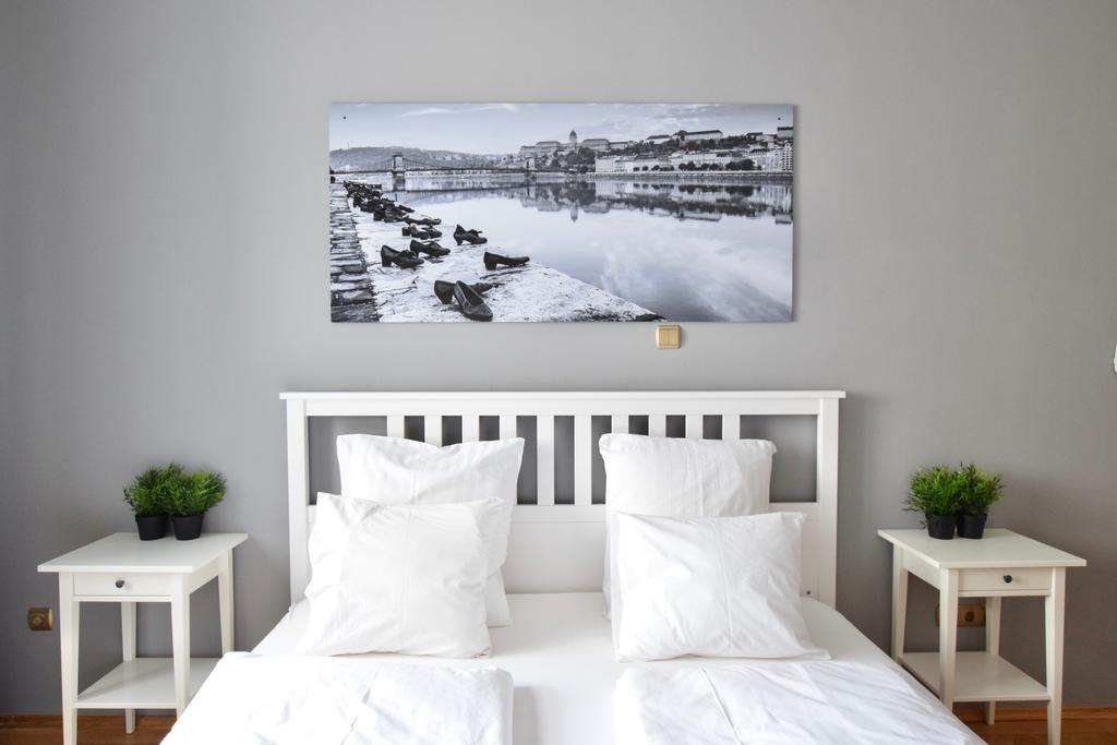 Standerd Apartment By Hi5 - Lovag Family Suites 부다페스트 외부 사진