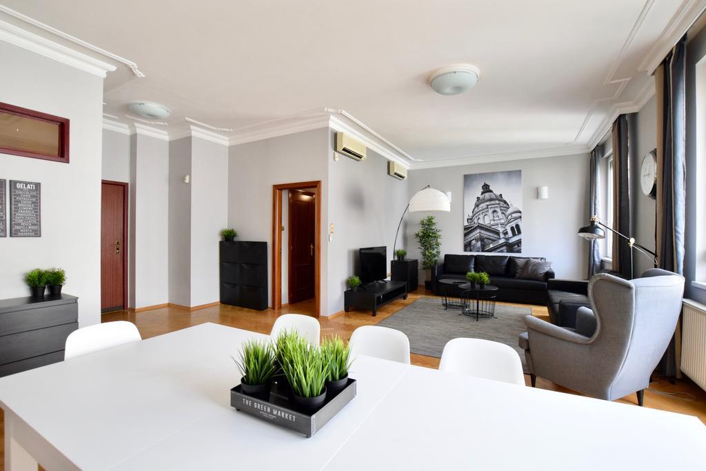 Standerd Apartment By Hi5 - Lovag Family Suites 부다페스트 외부 사진