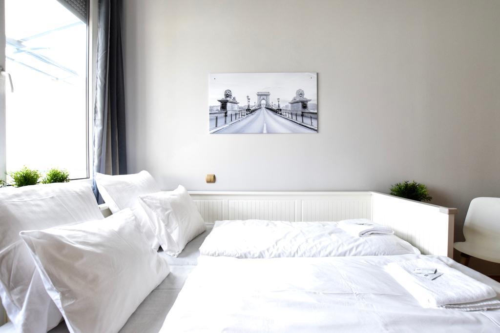 Standerd Apartment By Hi5 - Lovag Family Suites 부다페스트 외부 사진