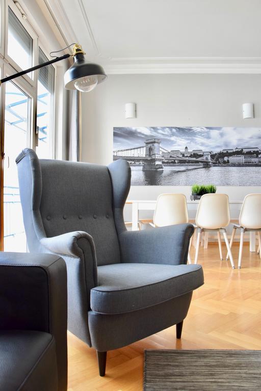 Standerd Apartment By Hi5 - Lovag Family Suites 부다페스트 외부 사진