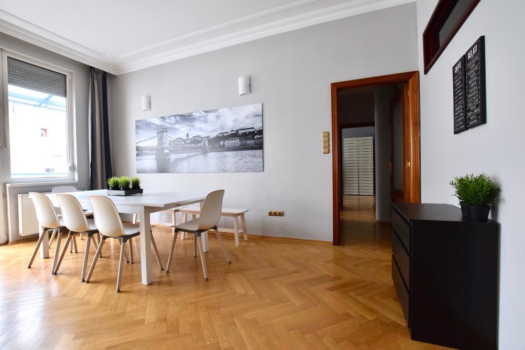 Standerd Apartment By Hi5 - Lovag Family Suites 부다페스트 외부 사진
