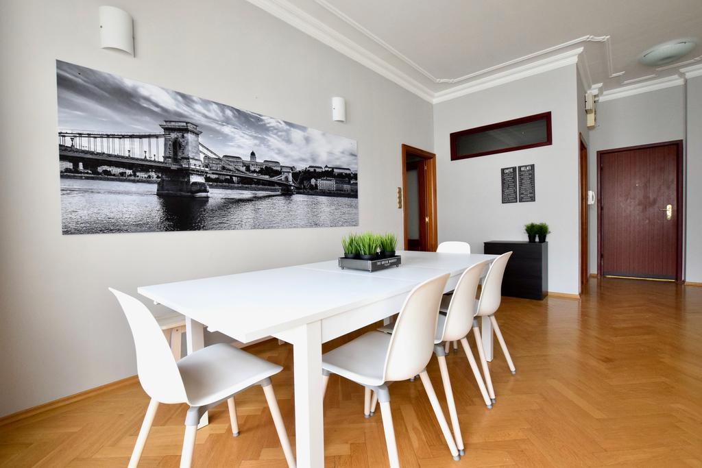 Standerd Apartment By Hi5 - Lovag Family Suites 부다페스트 외부 사진
