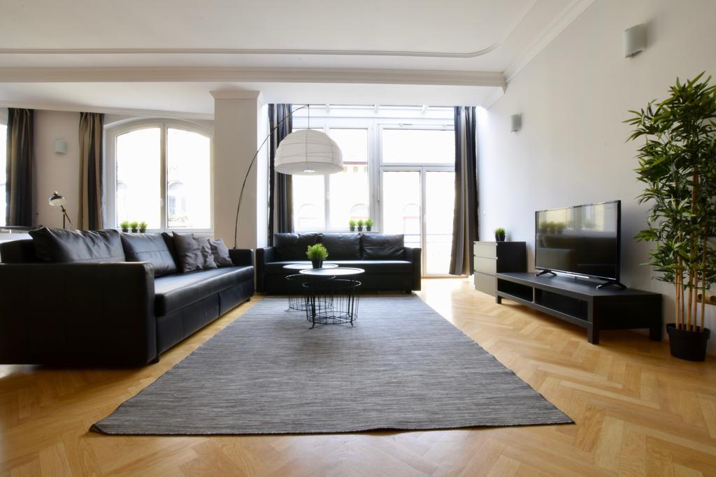 Standerd Apartment By Hi5 - Lovag Family Suites 부다페스트 외부 사진