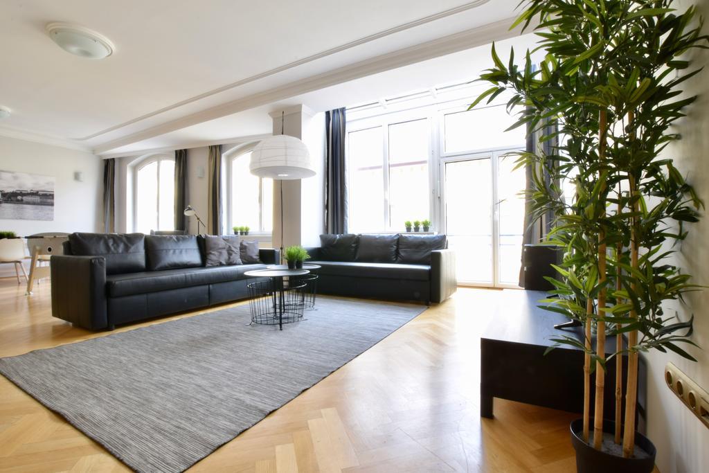 Standerd Apartment By Hi5 - Lovag Family Suites 부다페스트 외부 사진