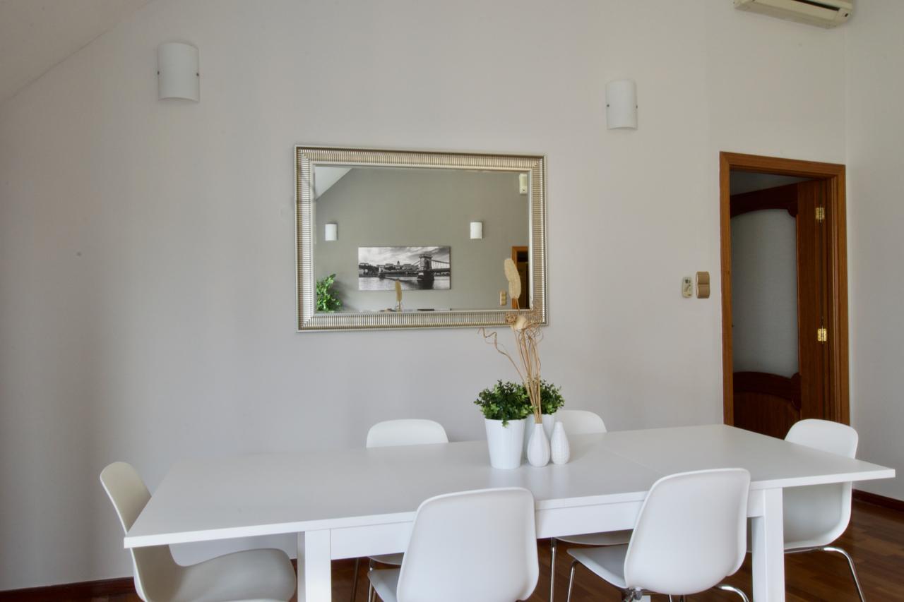 Standerd Apartment By Hi5 - Lovag Family Suites 부다페스트 외부 사진