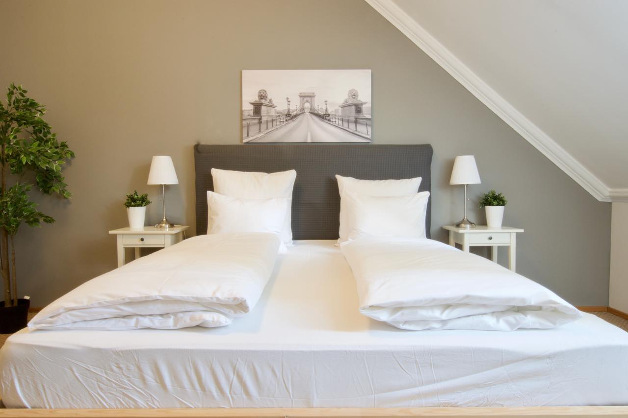 Standerd Apartment By Hi5 - Lovag Family Suites 부다페스트 외부 사진
